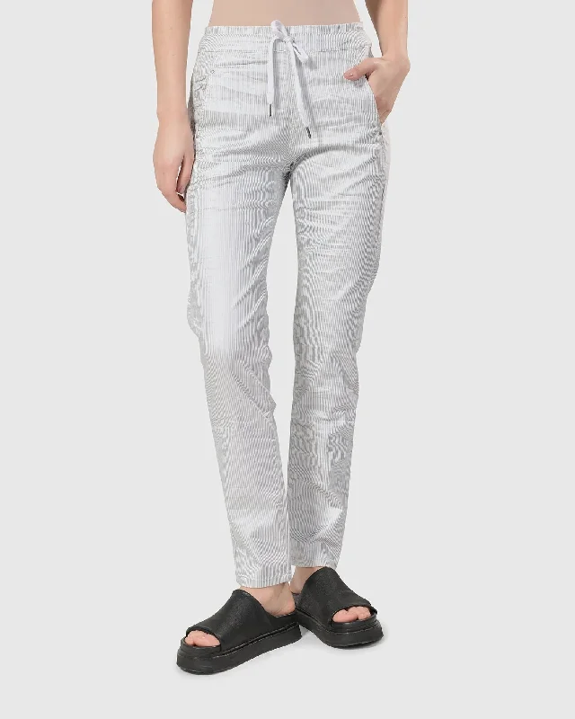 Pinstripe Iconic Stretch Jeans, Silver/white